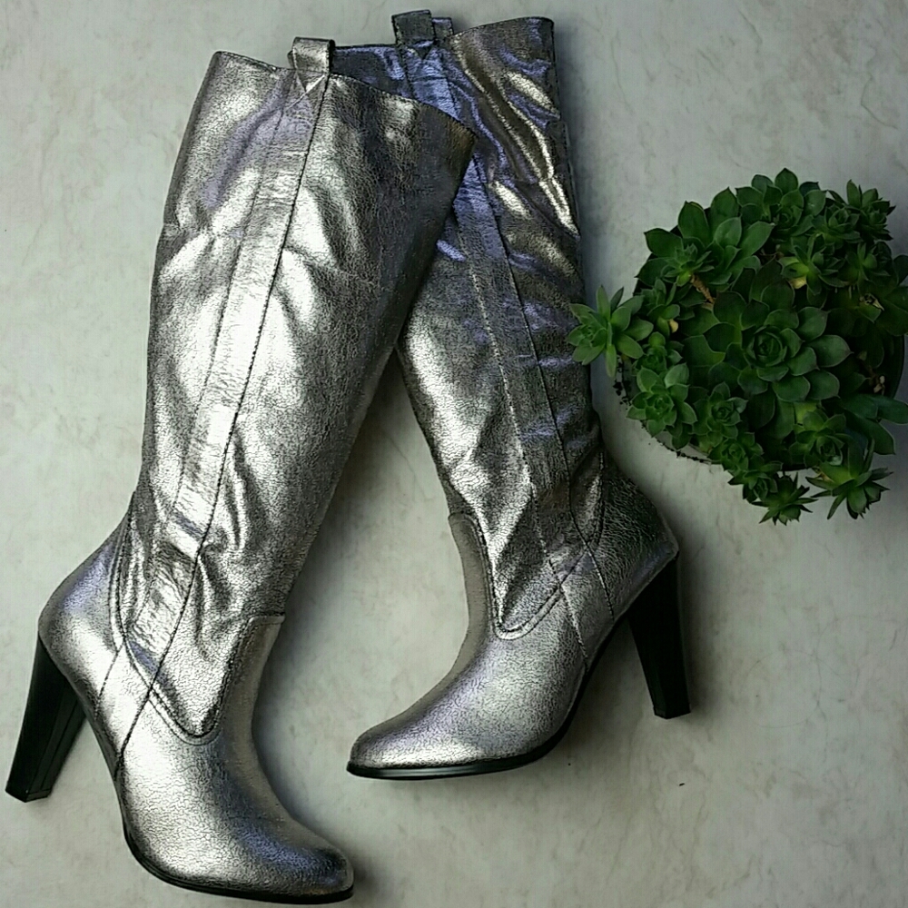 NWT Newport News Tall Silver Heeled Boots … - Picture 2 of 6